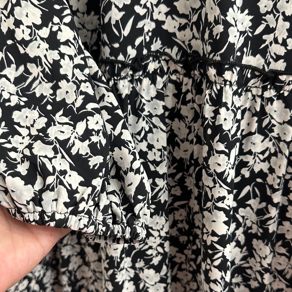 Floral Black and White Women's Dress - Picture 4 of 6